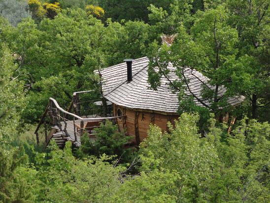 photos/cabanearrière.JPG